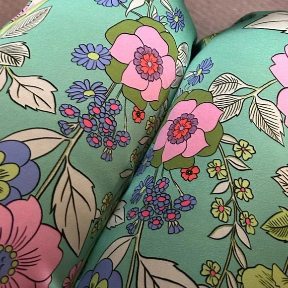 Zara Silk Floral High-Waisted Pants - Picture 10 of 10